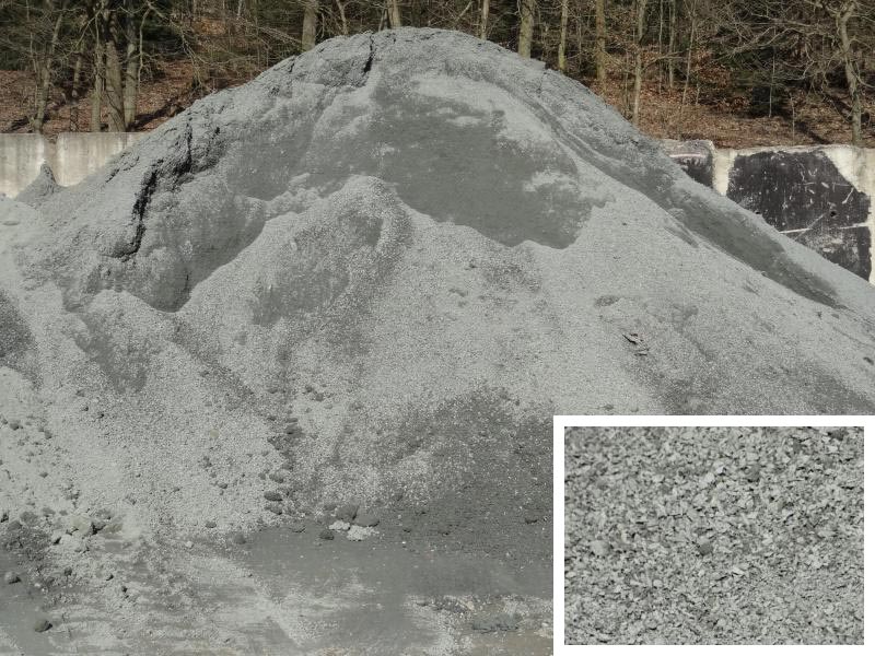 Steinsand als Schüttgut beim Containerdienst Steudel in Greiz